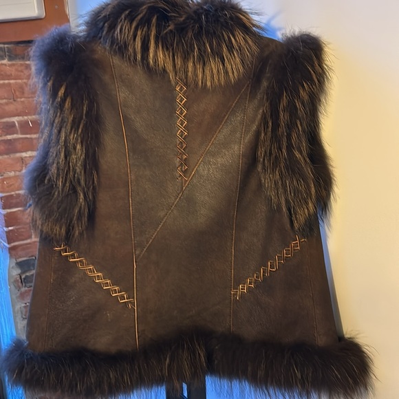 Damselle New York fur and leather vest, medium - Picture 2 of 6